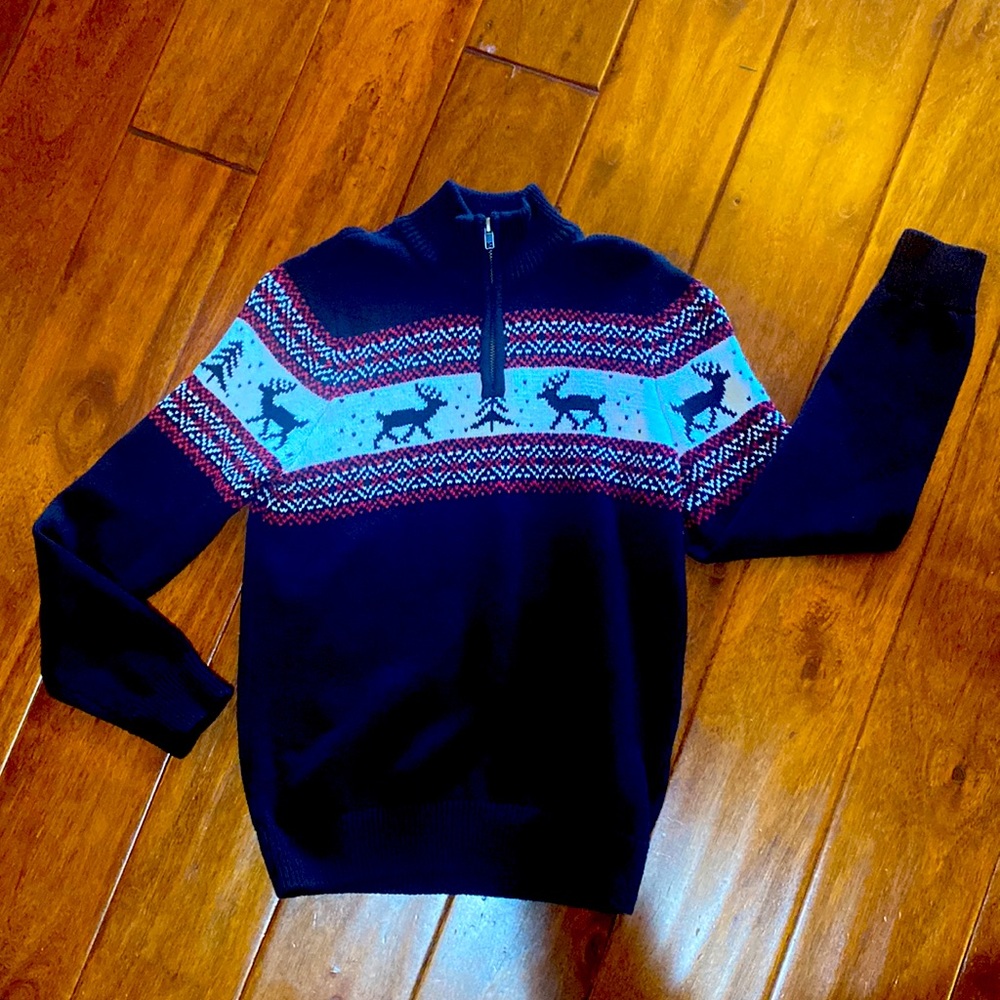 Boys Christmas Sweater. Size 10/12.